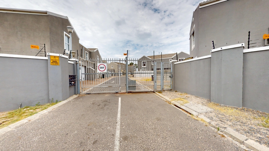3 Bedroom Property for Sale in Hazendal Western Cape